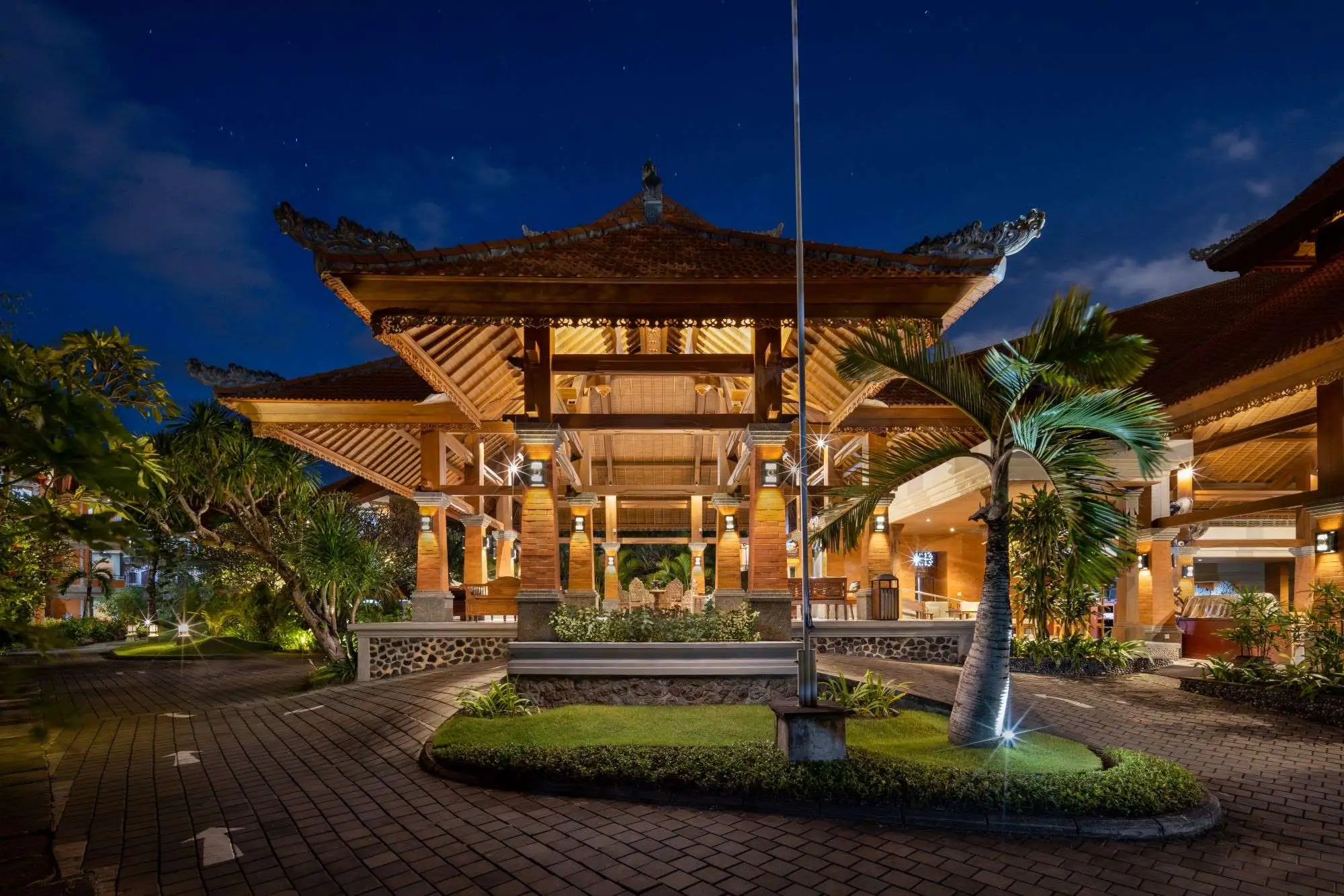 gallery adi dharma hotel kuta